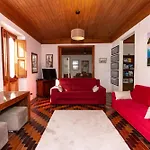 Villa St Teresa Do Porto: Harboursidevilla-Seaviews-Pool-Bbq-Starlink-6Bedrm