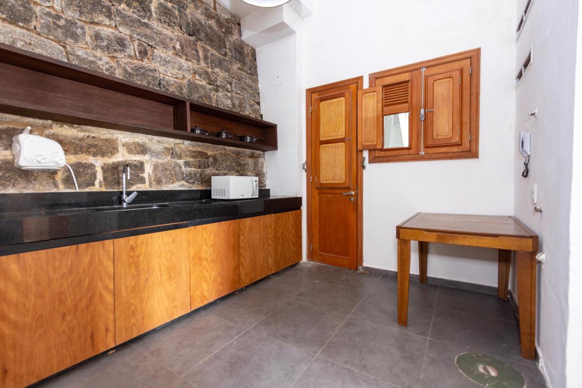 St Teresa Do Porto: Harboursidevilla-seaviews-pool-bbq-starlink-6bedrm Villa