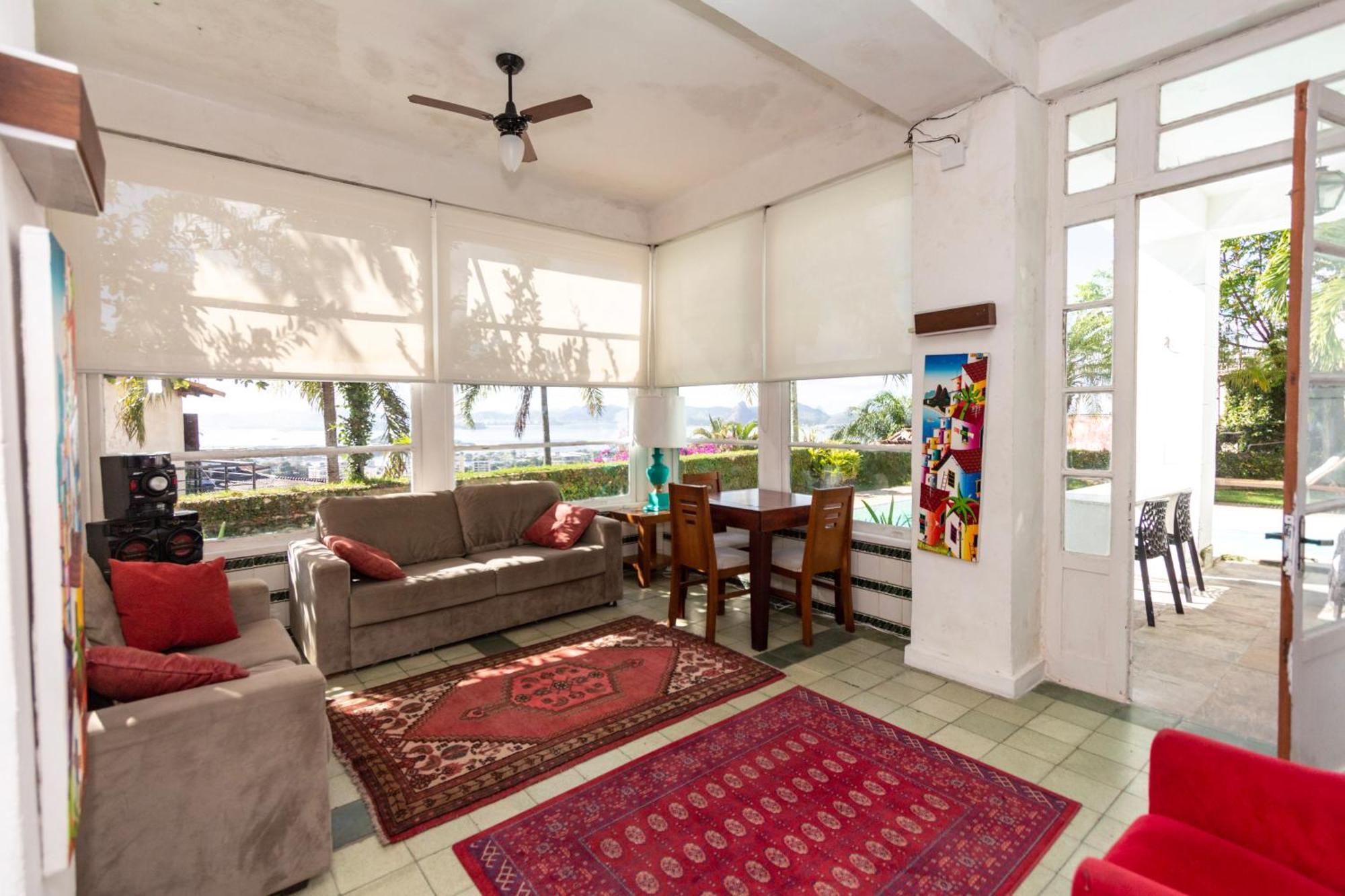 St Teresa Do Porto: Harboursidevilla-seaviews-pool-bbq-starlink-6bedrm Rio de Janeiro