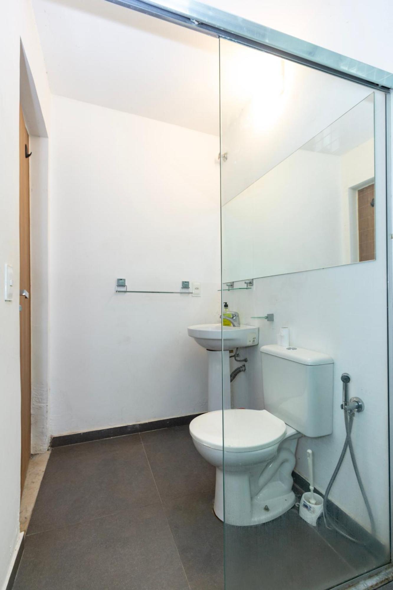 St Teresa Do Porto: Harboursidevilla-seaviews-pool-bbq-starlink-6bedrm Villa Rio de Janeiro