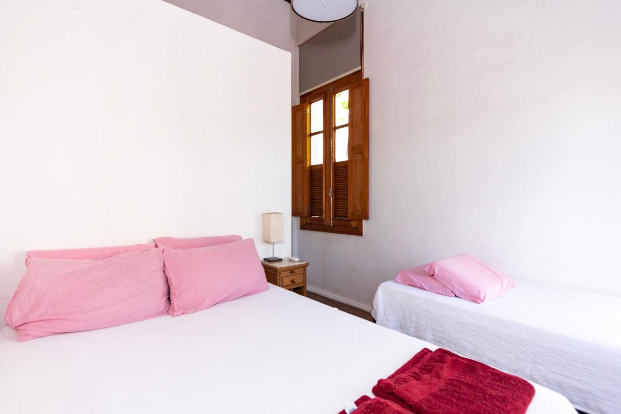 Villa St Teresa Do Porto: Harboursidevilla-seaviews-pool-bbq-starlink-6bedrm *