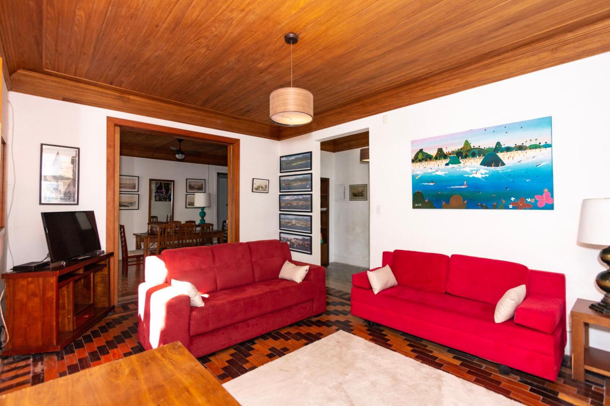 St Teresa Do Porto: Harboursidevilla-seaviews-pool-bbq-starlink-6bedrm *