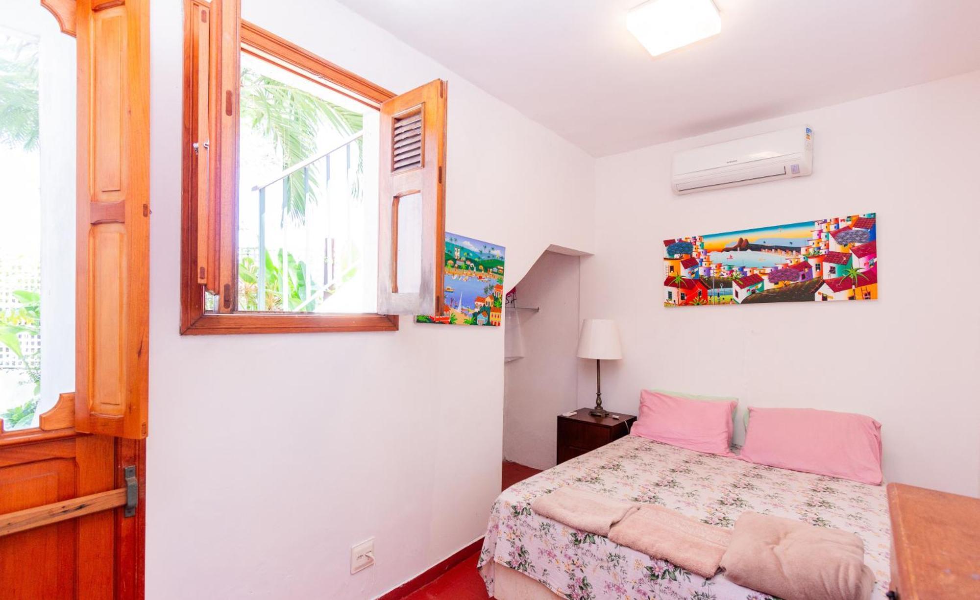 St Teresa Do Porto: Harboursidevilla-seaviews-pool-bbq-starlink-6bedrm Villa *